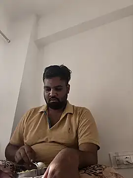 vinay smalldick online show from April 18, 2:02 am