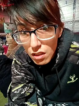 HeartlessHarleyQuinn325 online show from October 6, 6:40 am