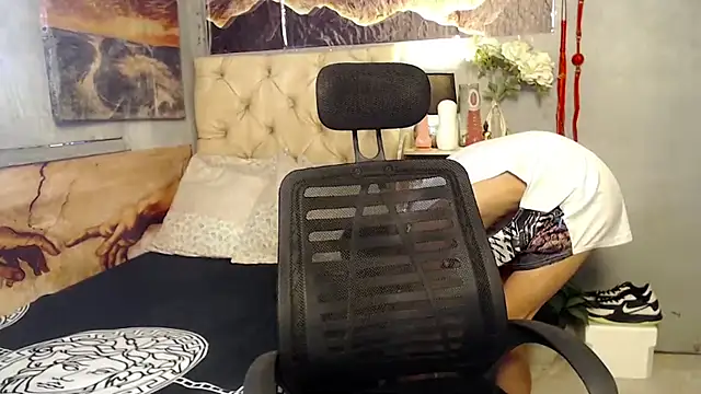 Skinny CumLoader69 online show from September 18, 6:59 am