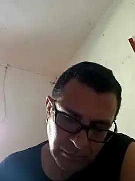 voyerista50 online show from November 21, 7:24 pm