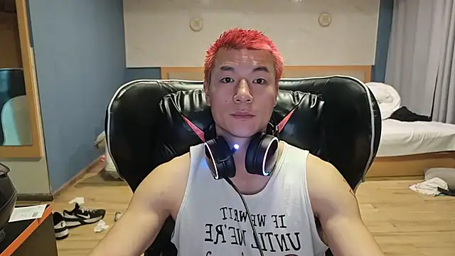 AAASuck online show from April 8, 3:10 pm