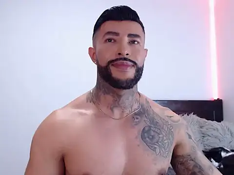 andrea de lucaa online show from October 12, 4:50 am