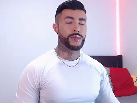 andrea de lucaa online show from November 9, 2:48 am