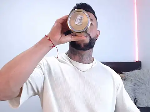 andrea de lucaa online show from September 19, 4:02 am