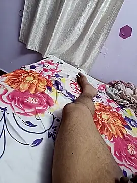 Snapshot of maddy3108 chatting on September 11, 6:23 am maddy3108 online show from September 11, 6:23 am