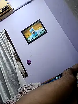 Snapshot of maddy3108 chatting on September 15, 12:28 pm maddy3108 online show from September 15, 12:28 pm