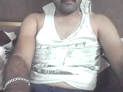 Snapshot of joshisdwe chatting on October 16, 9:39 am joshisdwe online show from October 16, 9:39 am