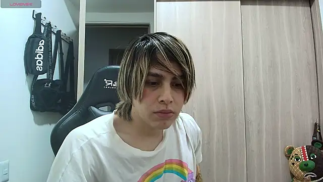 brunothompson3 online show from October 11, 10:08 am