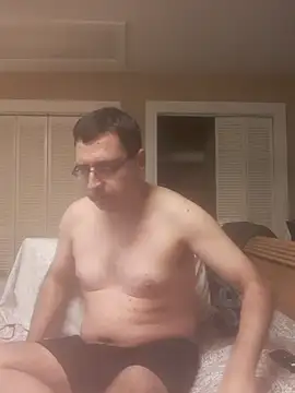 Gearsuit online show from April 19, 8:55 pm