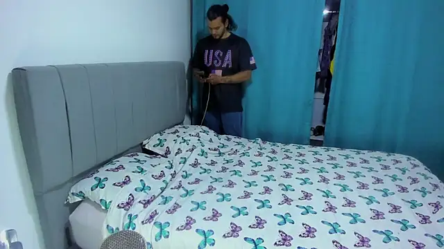 Loganhot21 online show from November 14, 11:39 pm