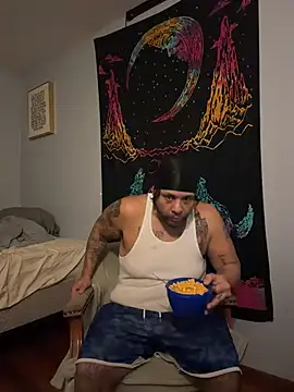 Lunablu13 online show from March 6, 7:38 am