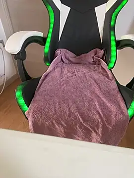 bananasex204 online show from March 5, 3:30 pm