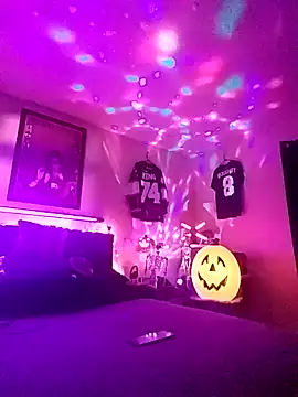 Snapshot of OchreTango466 chatting on October 25, 6:37 am OchreTango466 online show from October 25, 6:37 am