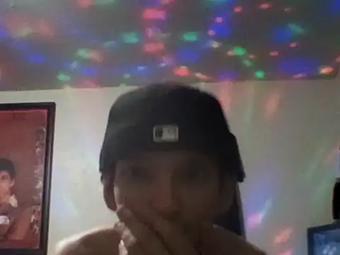 Snapshot of OchreTango466 chatting on September 20, 10:37 am OchreTango466 online show from September 20, 10:37 am