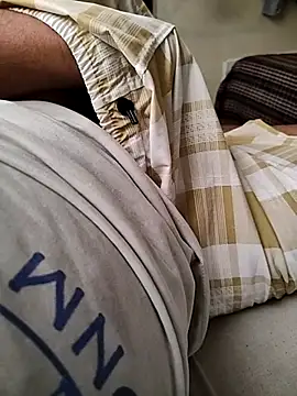 Ravi272 online show from December 5, 6:53 am