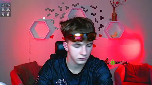 travis wolf  online show from October 15, 6:59 pm