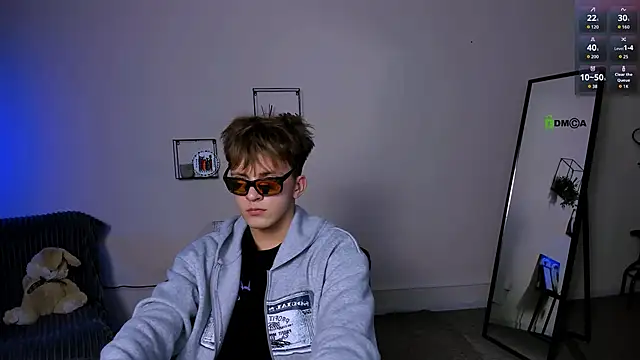 travis wolf  online show from September 15, 7:26 pm