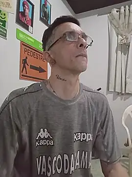 dinho carioca online show from November 12, 9:30 pm