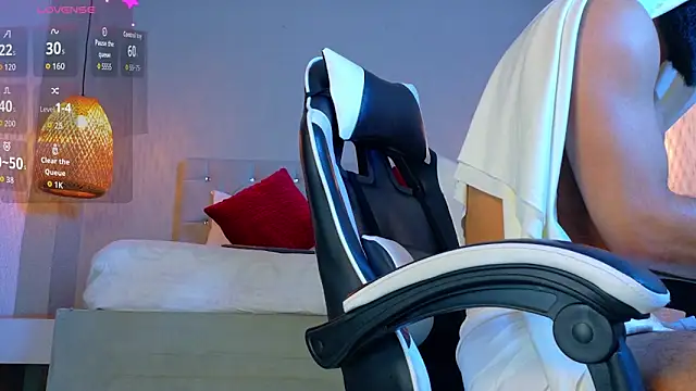 Thaiel Fosteer online show from November 8, 10:29 am