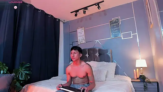 oliver mr  online show from December 13, 8:48 pm