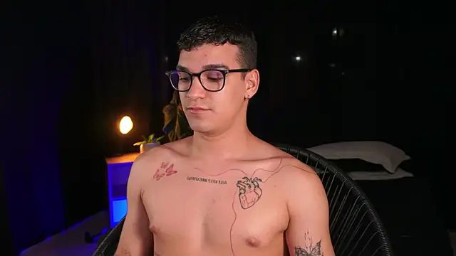 EROS AND ALAN online show from December 5, 4:30 am