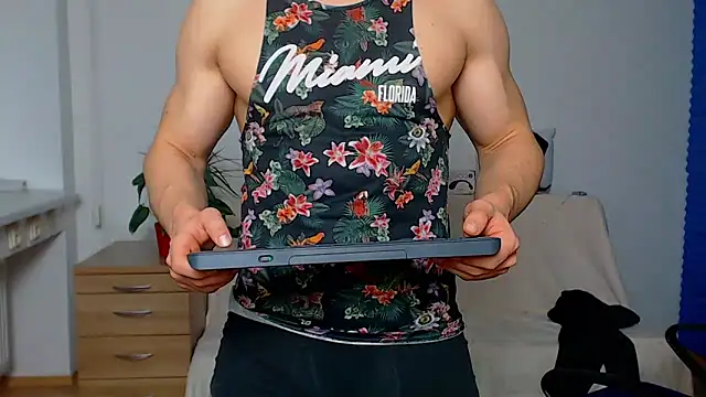 ZeinMiracles online show from December 15, 11:35 pm