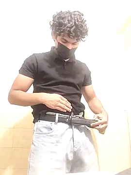 Snapshot of Goodmens5 chatting on October 27, 3:25 pm Goodmens5 online show from October 27, 3:25 pm