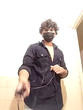 Snapshot of Goodmens5 chatting on October 6, 2:44 pm Goodmens5 online show from October 6, 2:44 pm