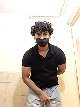 Snapshot of Goodmens5 chatting on September 21, 8:58 am Goodmens5 online show from September 21, 8:58 am