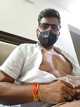 Snapshot of LoveGuruRA chatting on September 15, 3:02 pm LoveGuruRA online show from September 15, 3:02 pm