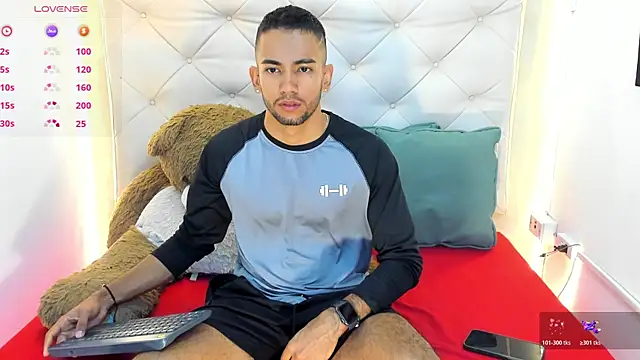 MaicolParker  online show from April 13, 12:50 pm