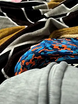 bigdick lickingexpert08 online show from November 25, 8:11 pm