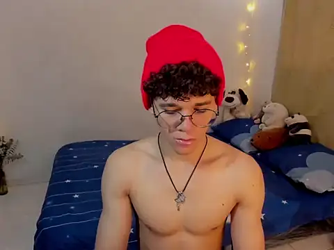 Tom Blues online show from November 5, 1:02 pm