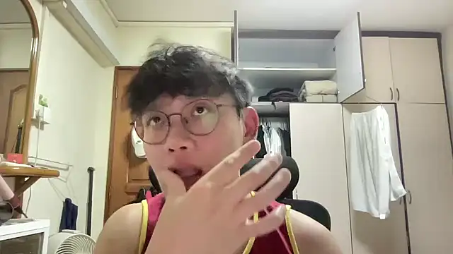 Passionatetwink2 online show from May 9, 3:24 pm