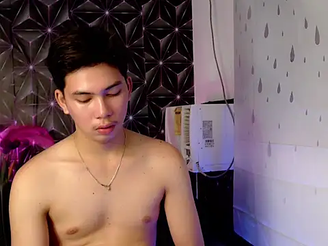 ursweet jade online show from October 31, 11:35 am