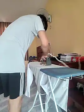 thienlong05 online show from October 12, 2:27 am