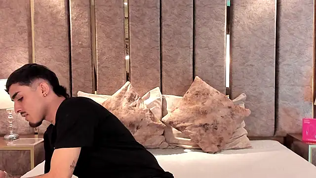 NikoStone  online show from January 17, 5:43 am