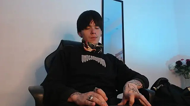 Anhonymus  online show from November 22, 8:41 pm