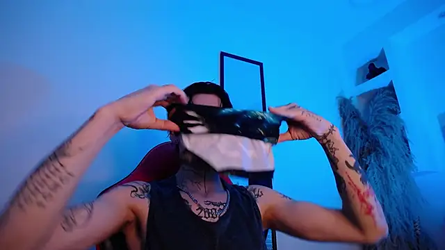 Anhonymus  online show from November 19, 2:06 pm