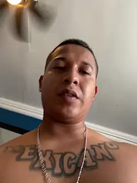 Snapshot of Gonzale3zz_0003 chatting on September 24, 4:49 pm Gonzale3zz 0003 online show from September 24, 4:49 pm