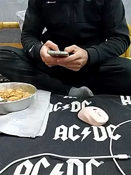 yazinyazin1 online show from December 21, 11:29 am