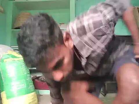 Snapshot of Tamilgud23 chatting on October 20, 6:39 am Tamilgud23 online show from October 20, 6:39 am