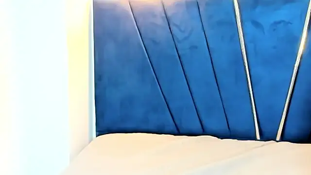 Snapshot of zeusapollofuck chatting on September 18, 9:06 pm zeusapollofuck online show from September 18, 9:06 pm