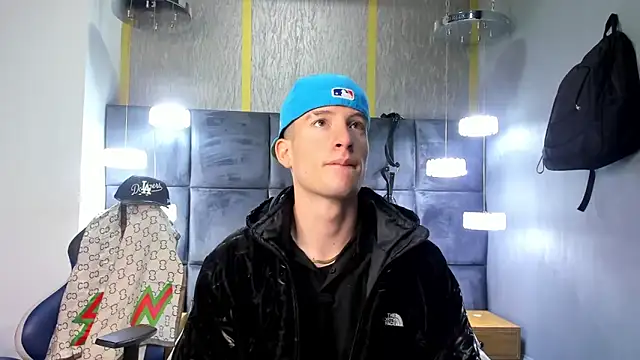 HunterHeat  online show from March 18, 12:52 pm