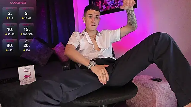 Snapshot of Sebas_maverick chatting on October 18, 3:11 am Sebas maverick online show from October 18, 3:11 am
