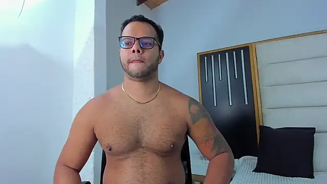 Snapshot of BlakeAdamsHard chatting on October 20, 2:21 pm BlakeAdamsHard online show from October 20, 2:21 pm