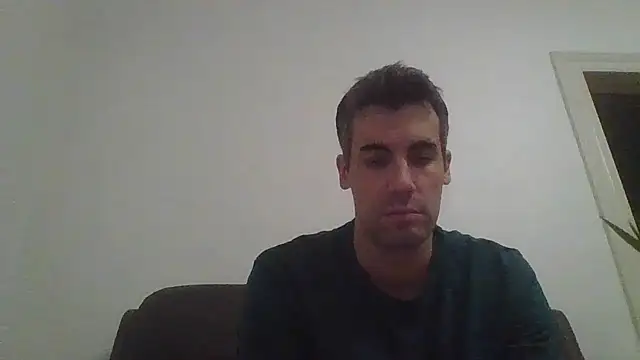 JulioIsHere4you online show from November 17, 12:57 am