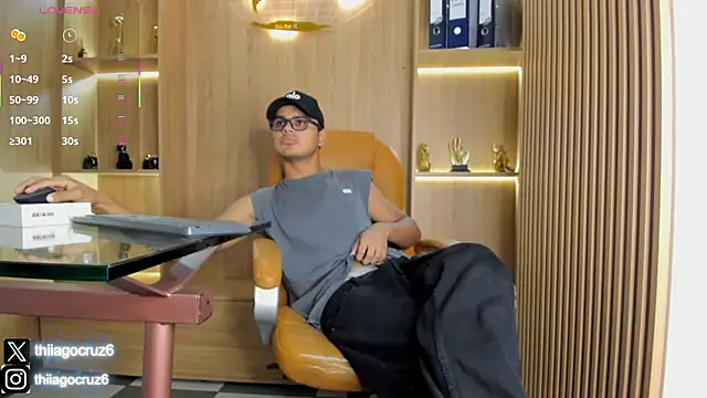 Snapshot of Tthiago_cruz chatting on September 12, 9:04 pm Tthiago cruz online show from September 12, 9:04 pm
