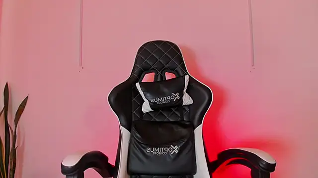 Nickyblazze  online show from September 26, 3:54 pm