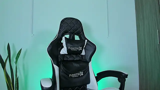 Nickyblazze  online show from October 6, 11:48 am